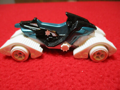 2014 Hot Wheels CFG95 Jet Ski on Wheels Black/White Die Cast 1/64 Scale