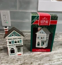 Hallmark Keepsake Ornament Holiday Home Nostalgic Houses And Shops 1990 VTG
