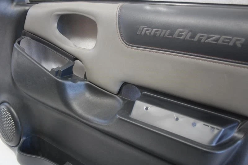 1998 1999 2001 2002 CHEVROLET BLAZER RIGHT FRONT DOOR TRIM PANEL GRAPHITE 122 Foto 2 de 4