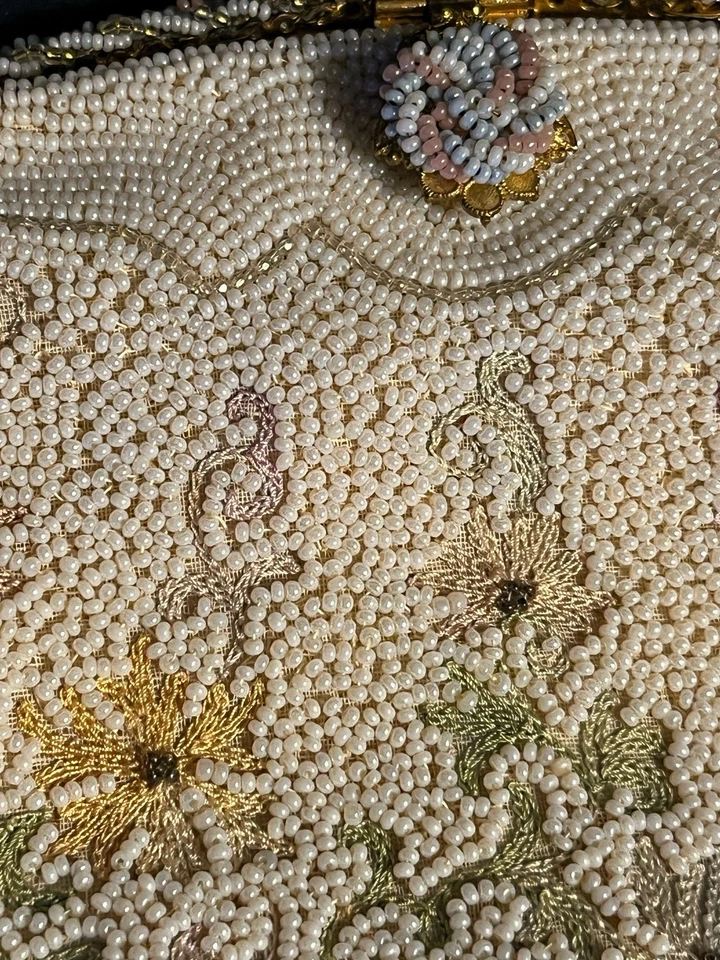 Vintage Walborg Hand-Beaded Floral Clutch Opera Bag Made In France -circa 1950 - Image 2 of 4