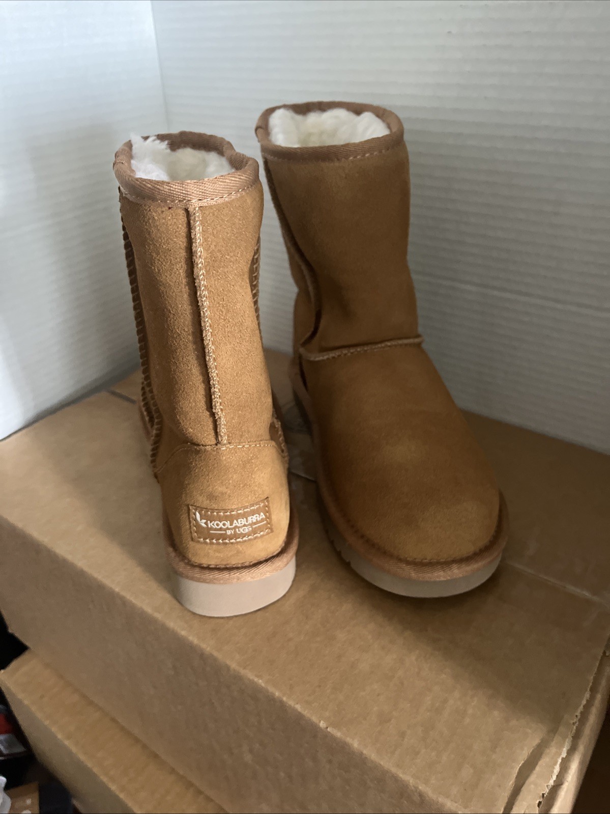 Koolaburra By UGG Women's Classic Short Chestnut Suede Boots Size 5