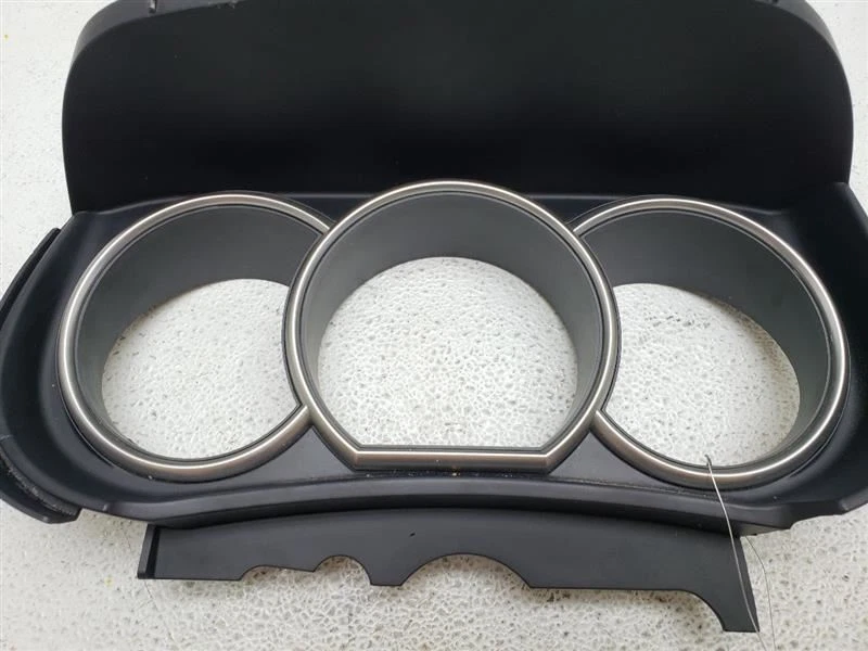 2007 Nissan Versa Speedo Cluster Dash Bezel OEM 68240 EL00A - Image 2 of 4