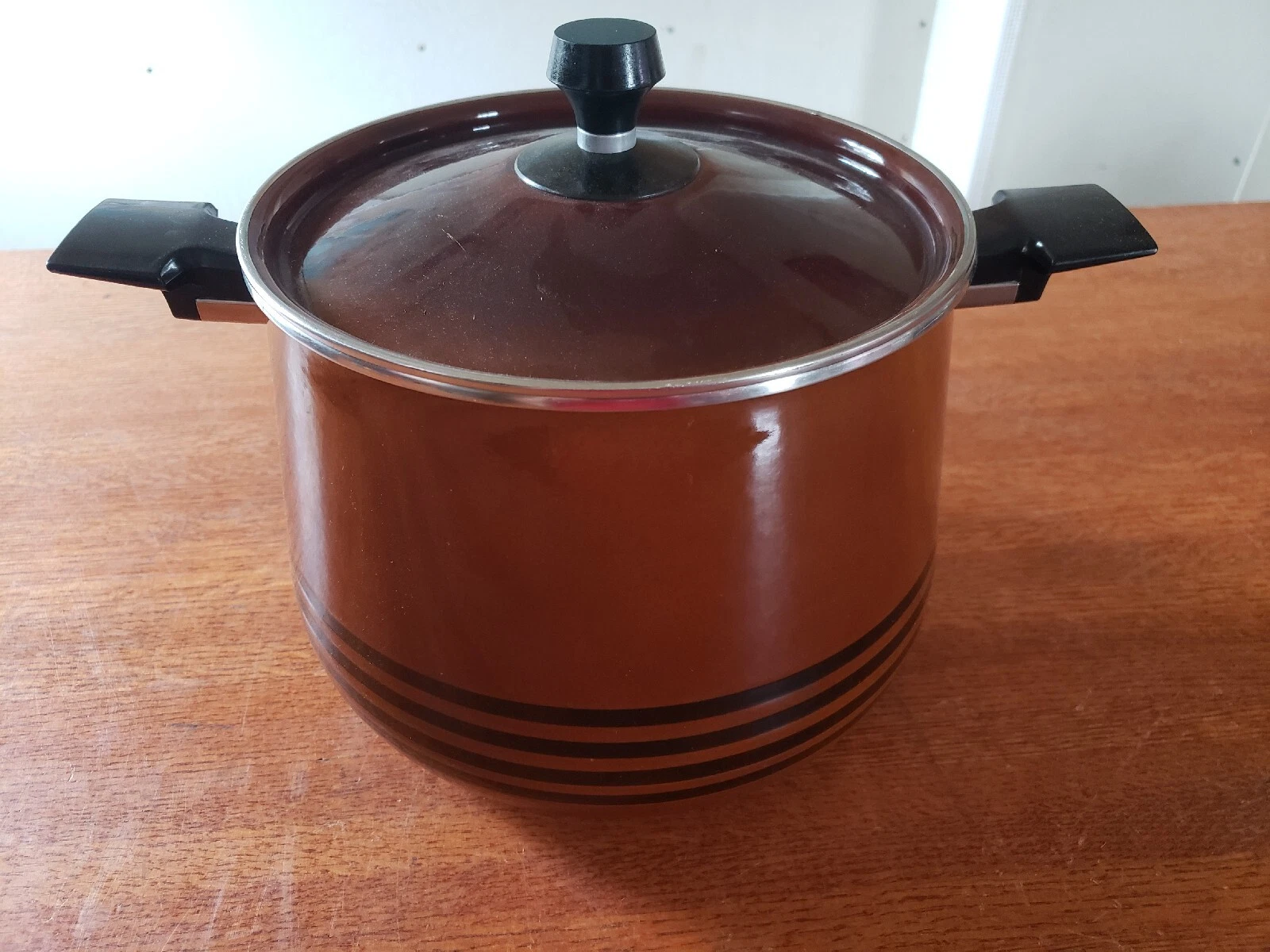 Vintage West Bend Brown Enamelware Scandia Bean Crock Pot Lid Side Handles MCM
