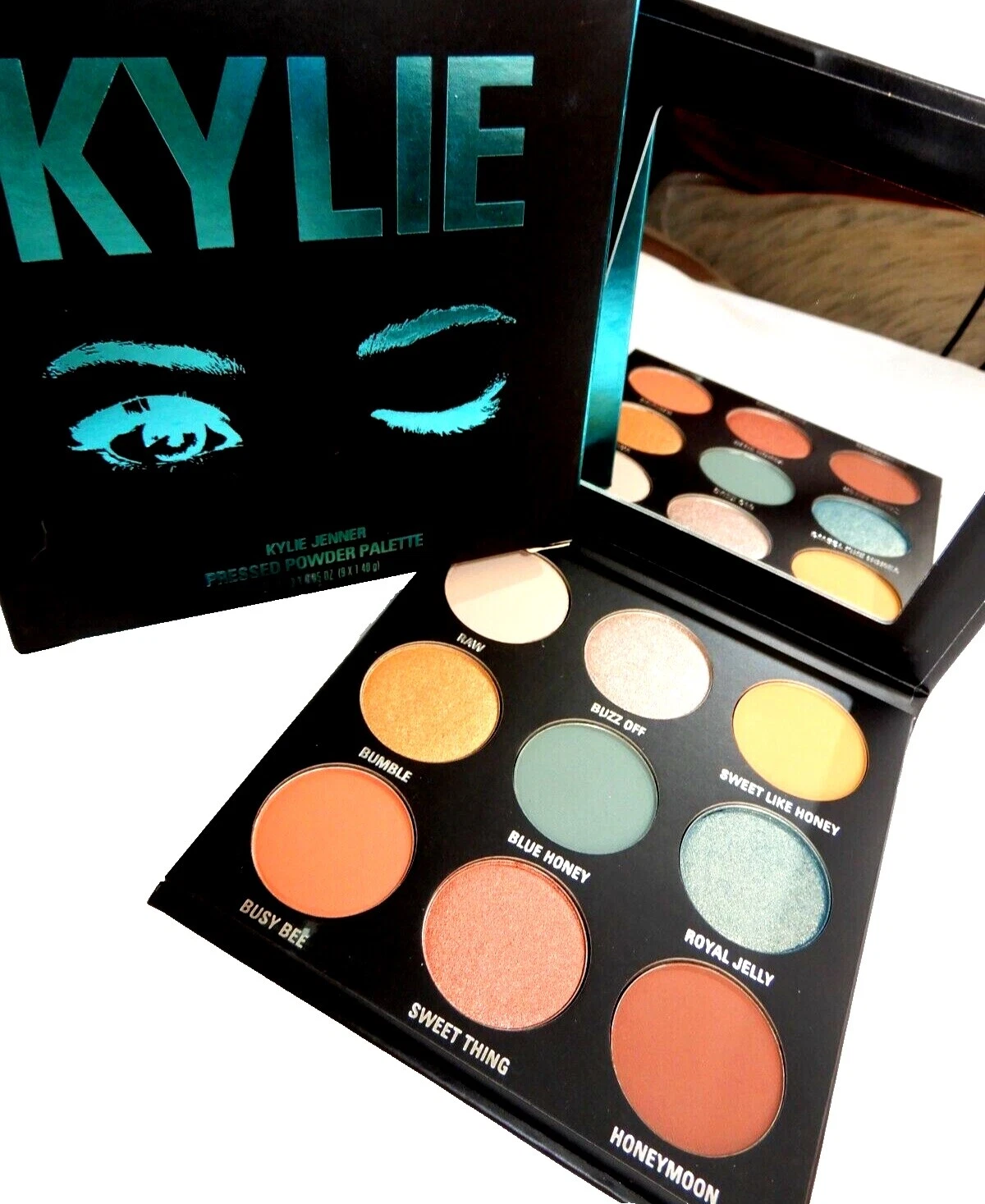 Paletas de productos de sombra de ojos en polvo prensado de Kylie Cosmetics