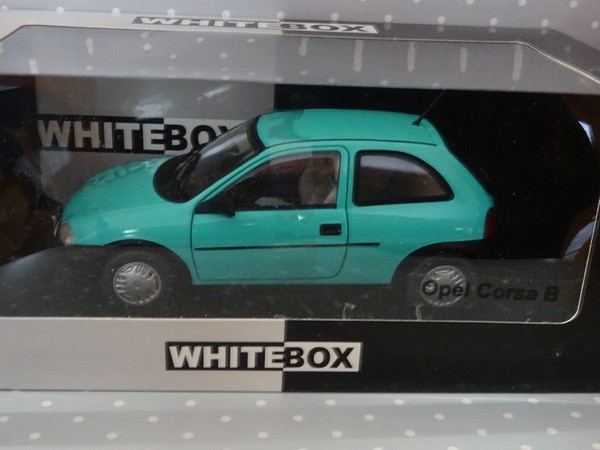 Opel Corsa B 1993 TüRkis Oldtimer Modelauto Ca.16Cm *Neu* MaßStab 1:24-image