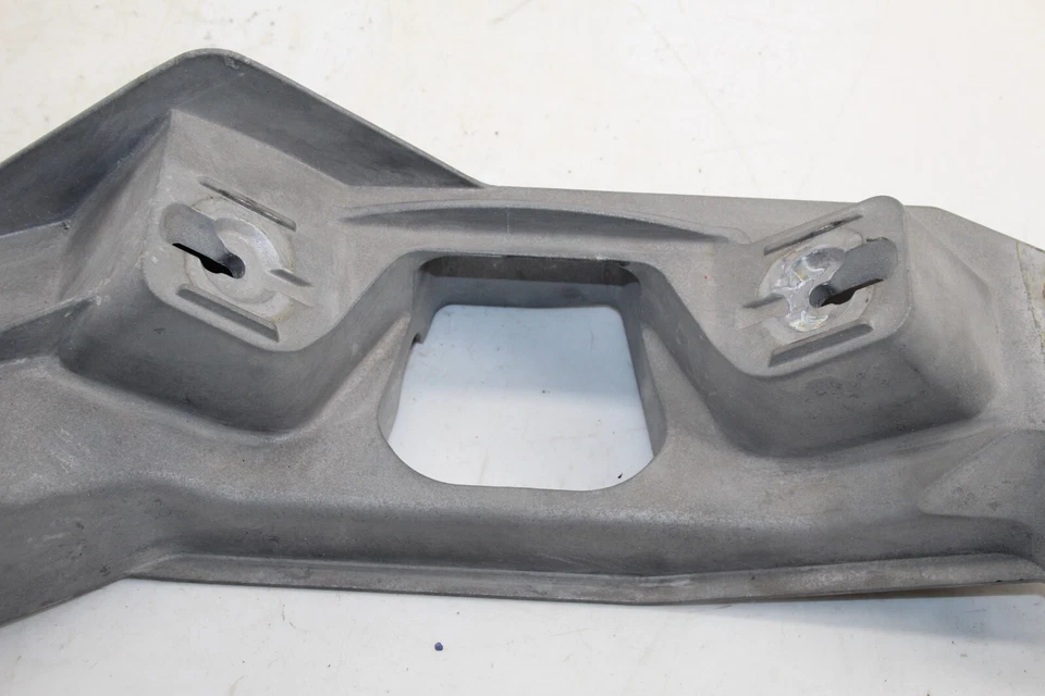 Suporte de transmissão 2020-2022 Cadillac CT4 2.7L RWD 84782117 FABRICANTE DE EQUIPAMENTO ORIGINAL - Imagem 3 de 4