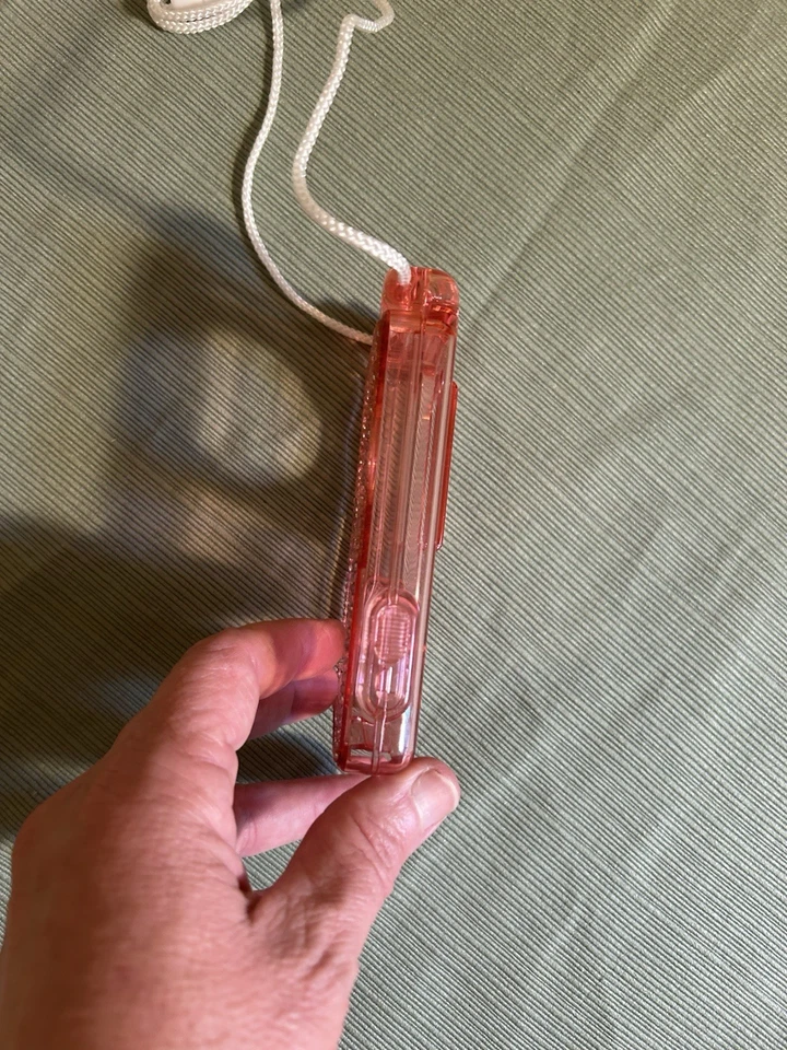 Funda para iPod de plástico en relieve rosa joya cuerda para cuello y lazo para cinturón Foto 2 de 4