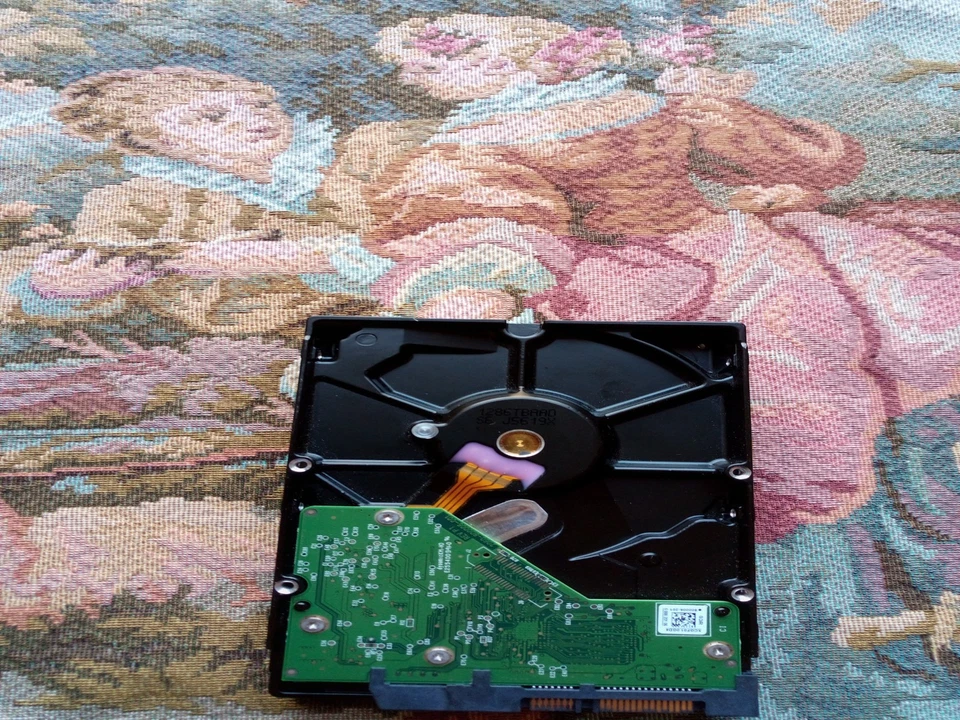 FESTPLATTE WESTERN DIGITAL GREEN 500GB  5400U/min 64MB SATA III WD5000AZRX 3.5'' - Bild 2 von 4