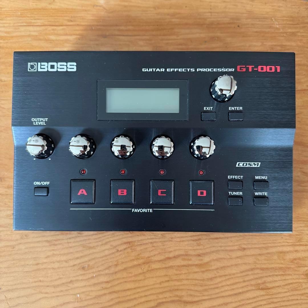 BOSS －GT－001 gt001 Amazon.com: BOSS GT-001 Tabletop Guitar Effects Processor