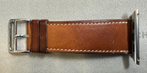 Bracelet Apple Watch HERMES 45mm Gold + boite - Photo 3 sur 7