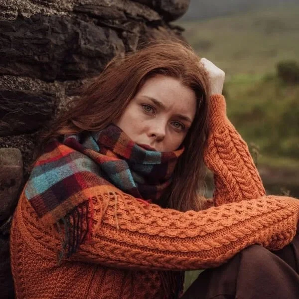 John Hanley and Co, 100% Lambswool Scarf, handmade in Ireland - Image 3 of 4