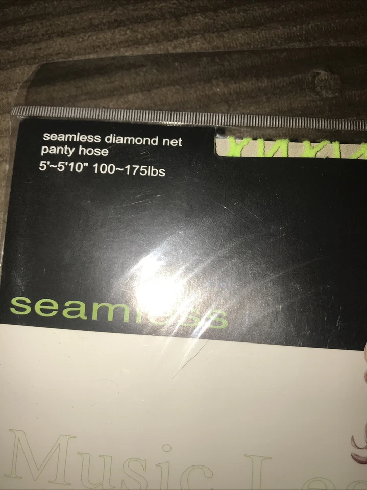 Pantimedias Music Legs Diamond Net verde fluorescente Foto 3 de 3