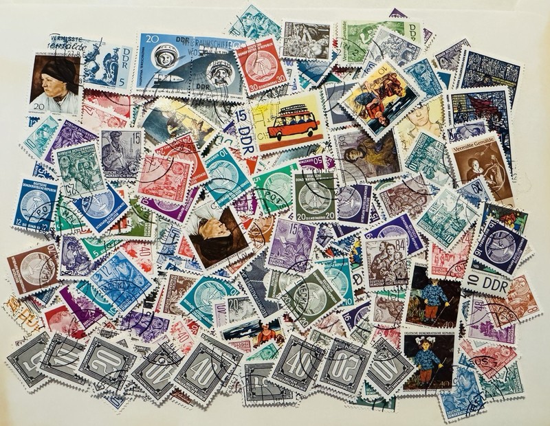 East Germany DDR Stamps 100+ Lot
