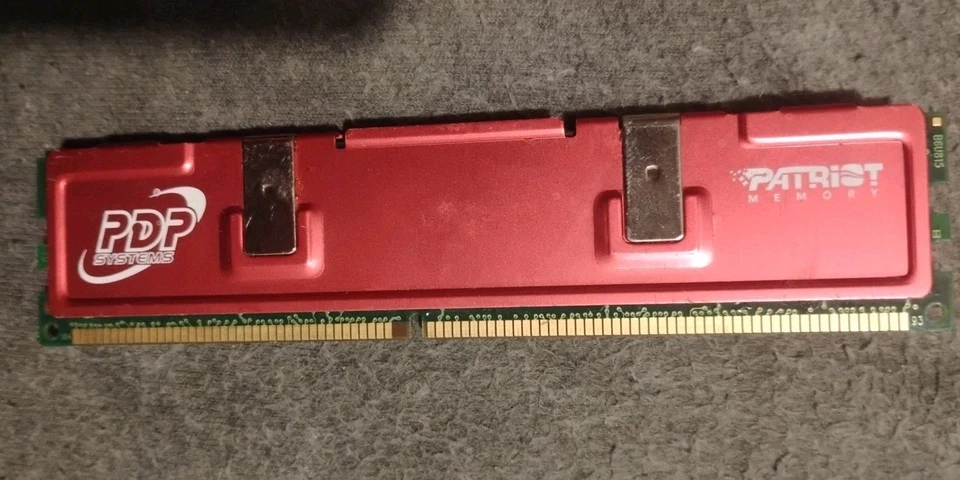 Patriot Extreme Performance 1GB (2x512MB) DDR 400 PC3200 Dual Channel Memory Kit - Image 2 of 2