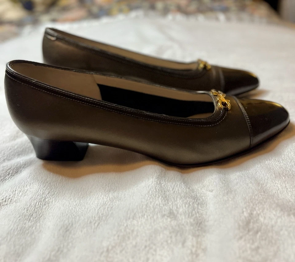 Salvatore Ferragamo 复古女式棕色和金色高跟鞋 9b 码 — 第 4/4 张图片