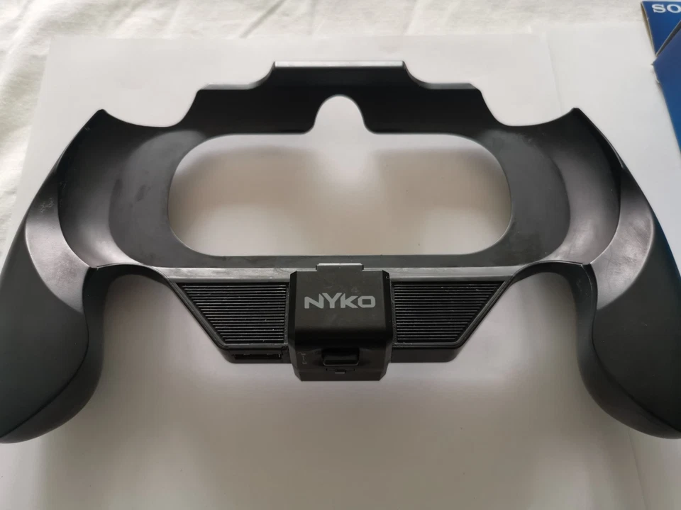 Playstation PS Vita - Rara -Nyko Powergrip 1000 - doppia batteria - Immagine 3 di 4