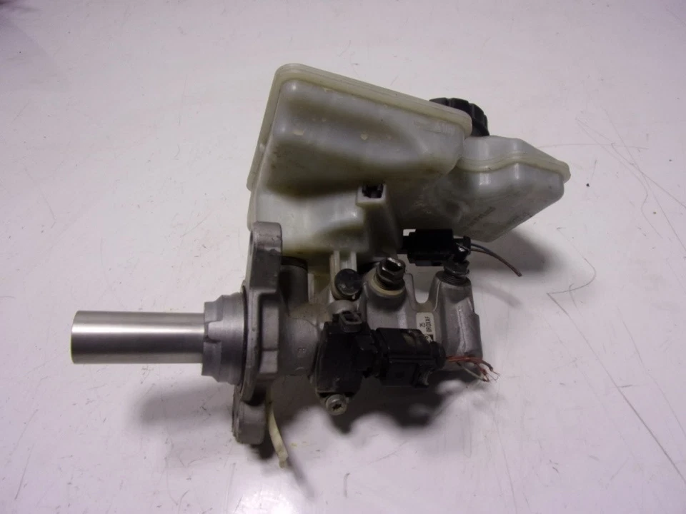 5Q1611021A BREMSPUMPE HAUPTBREMSZYLINDER / 17333952 FÜR SEAT LEON 5F1 2.0 TDI - Image 3 of 4