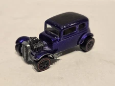Vintage 1968 Hot Wheels Redline Purple Classic 32 Ford Vicky Diecast Red Line