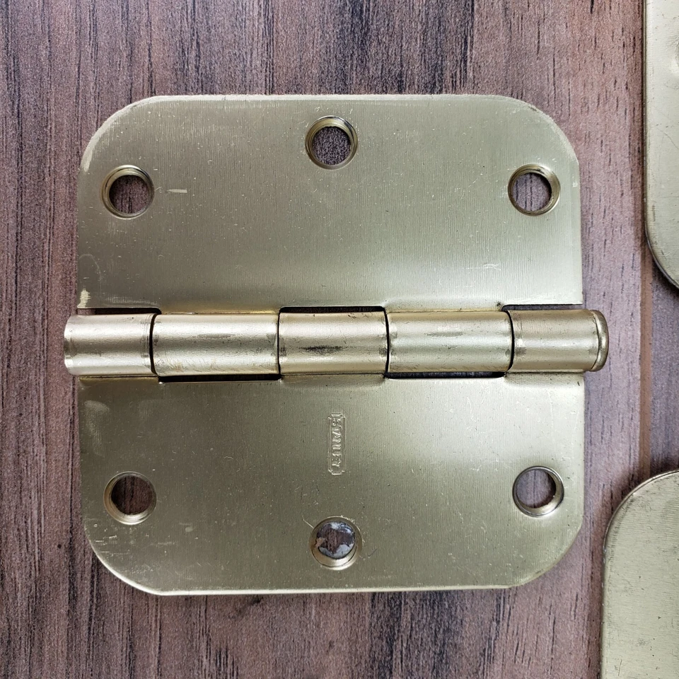 Stanley Steel Door Hinges (22) 3.5 x 3.5, Brass Finish And Screw's Salvaged - Image 3 of 4