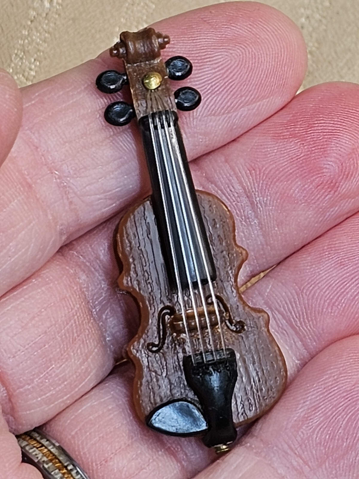 VIOLIN OR FIDDLE WITHOUT BOW FOR MINIATURE DOLLHOUSE