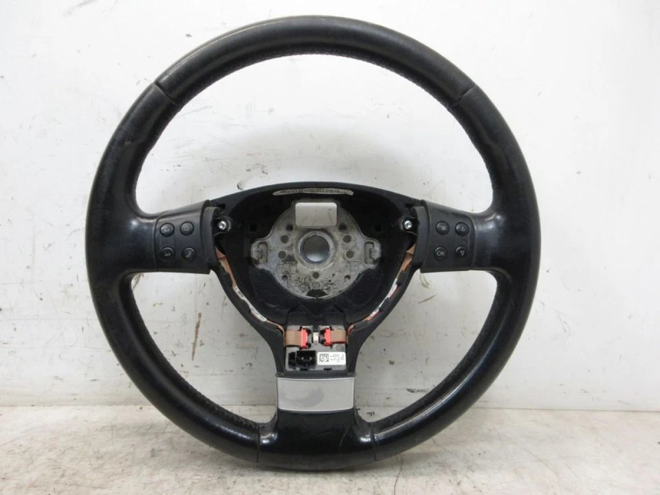 Lenkrad Leder Schwarz Multifunktion passt für VW GOLF V VARIANT (1K5) 2.0 TDI - Bild 3 von 4