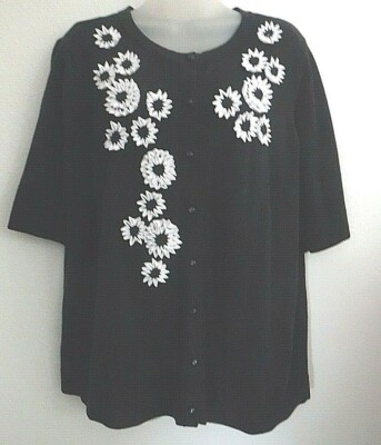 cj banks Women's 1X navy blue with white flowers short sleeve knit top 
