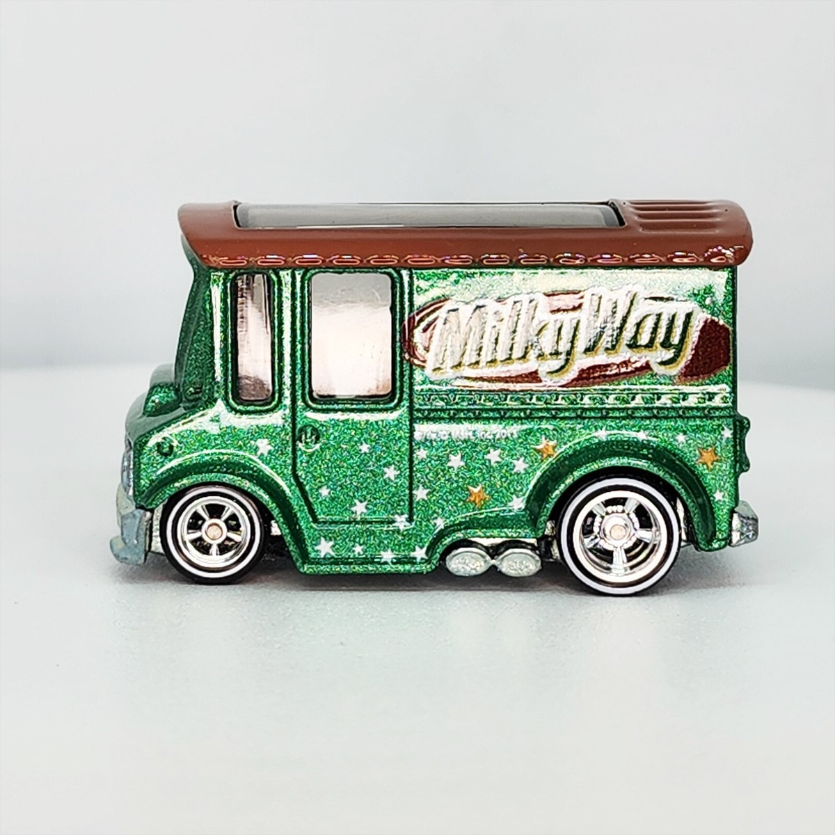 HOT WHEELS Bread Box Pop Culture Mars Milky Way Premium