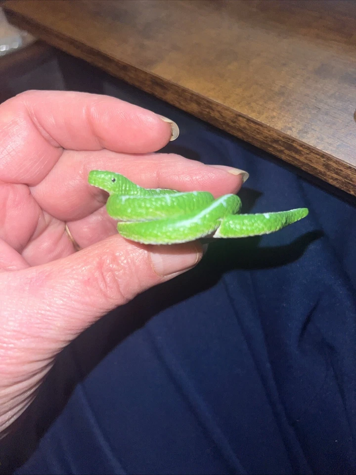 Wild Republic K&M Árbol Esmeralda Boa PVC Juguete Serpiente Verde Foto 2 de 4