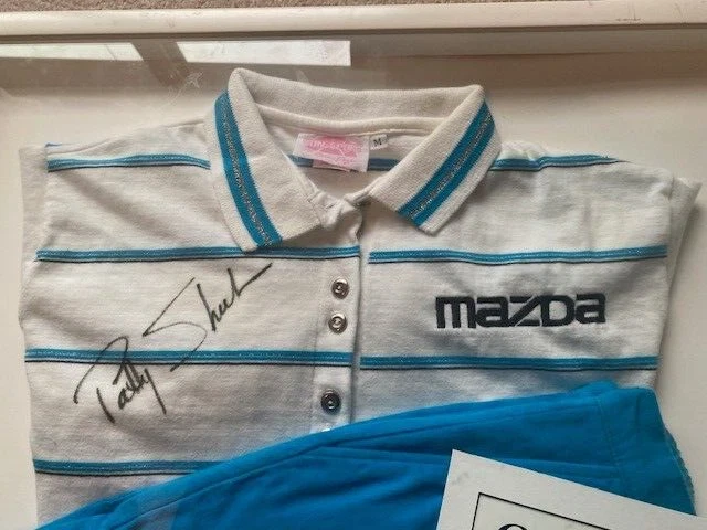 Polo y pantalones firmados por Patty Sheehan en Shadowbox Foto 2 de 4