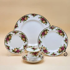 Royal Albert Old Country Roses 5-Piece Place Setting Made in England 1962 Stamp