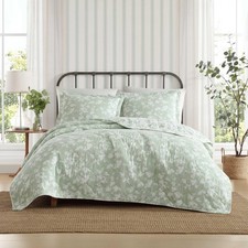- Quilt Set, Luxuriously Soft Bedding with Matching Sham, Floral Design, Eleg...