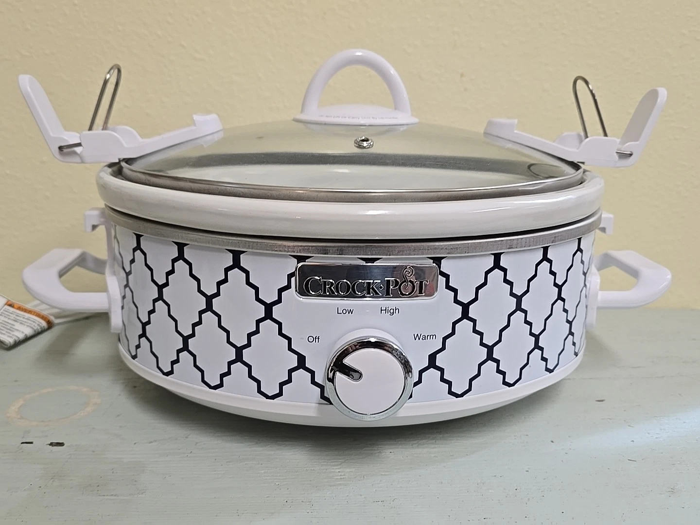 Used Crockpot 2.5-Quart Mini Casserole Crock Slow Cooker, White/Black SCCPCCM250