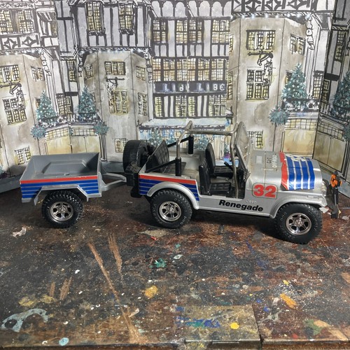 Jeep And Trailer Figure. 1:18 Scale. New Bright. Hong Kong.