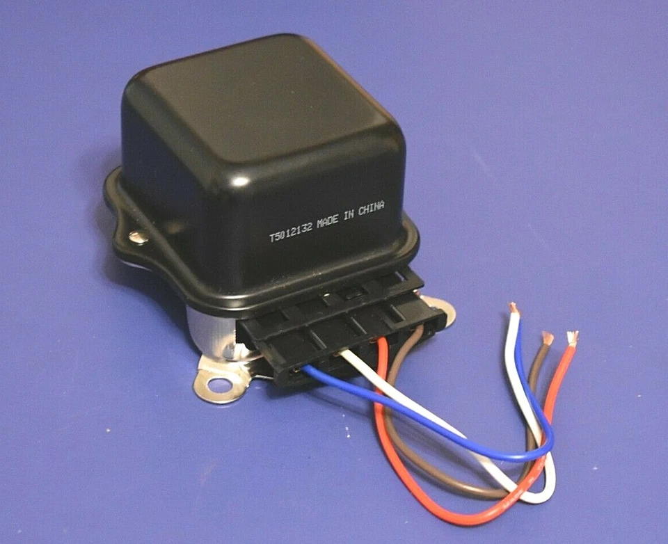 Regulador de voltaje y enchufe años 60 Pontiac Star Strato Chief Ventura Acadian ++++ Foto 2 de 4