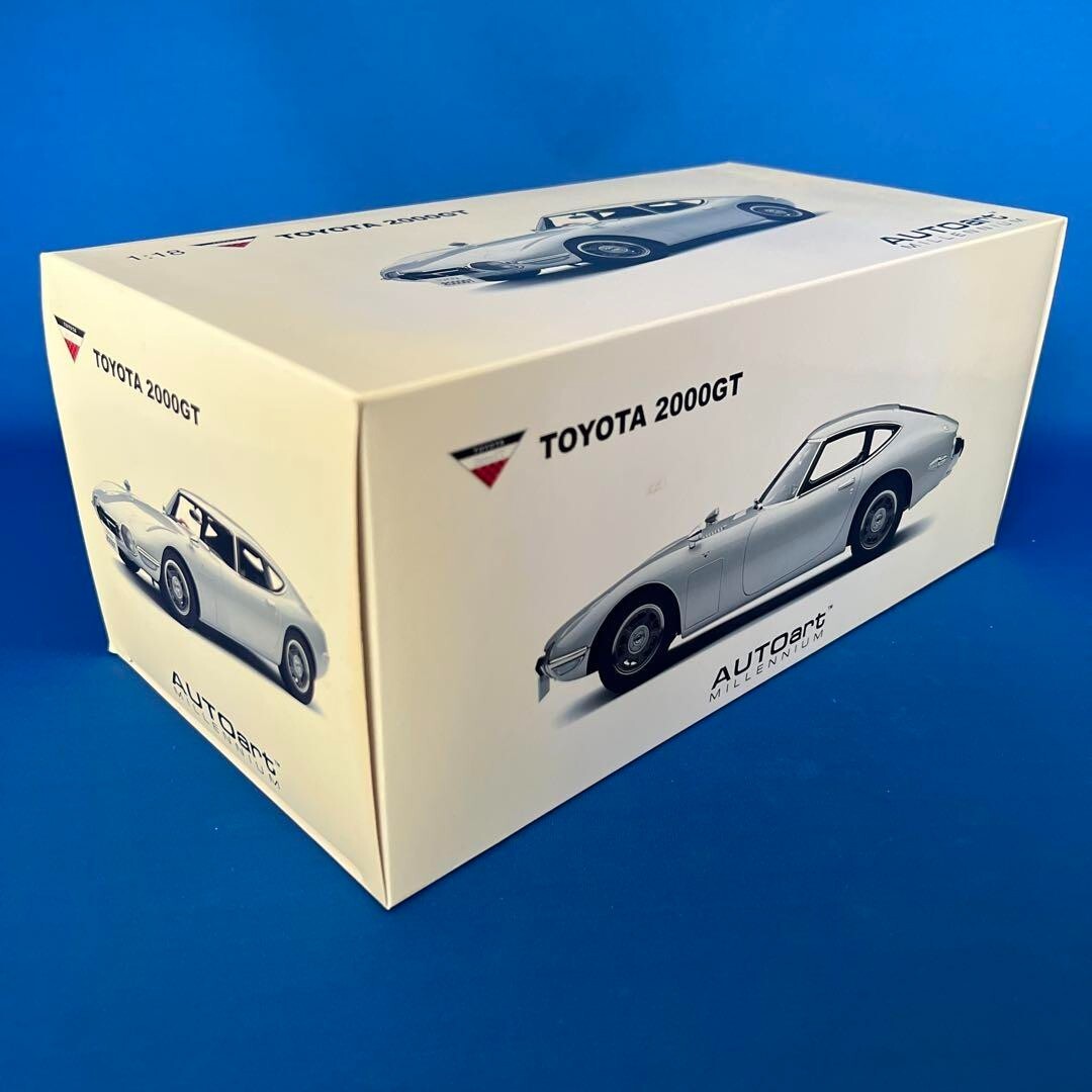 1/18 AUTOart Toyota 2000 GT Coupe Upgraded Silver w/ Box 1/18 AUTOart Toyota 2000 GT Coupe Upgraded Silver w/ Box