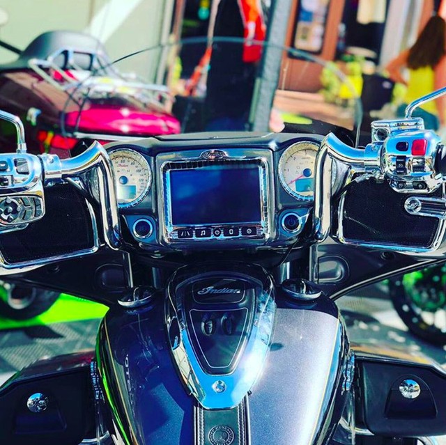 KST Kustoms Polished +10 Apache Baggers Handlebars Indian Chieftain