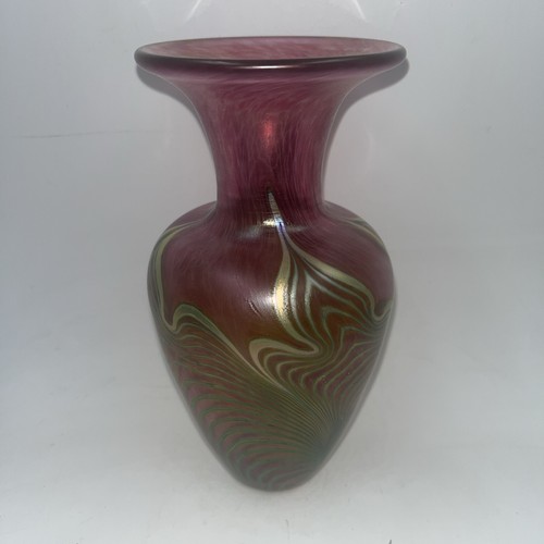 ROBERT HELD ART GLASS 7.25” Vase – Pink/Yellow Iridescent w/ Pulled Feather - Picture 5 of 8