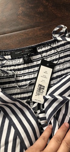 New Romeo & Juliet Front Cutout Stripe Dress Size Med - Picture 7 of 7