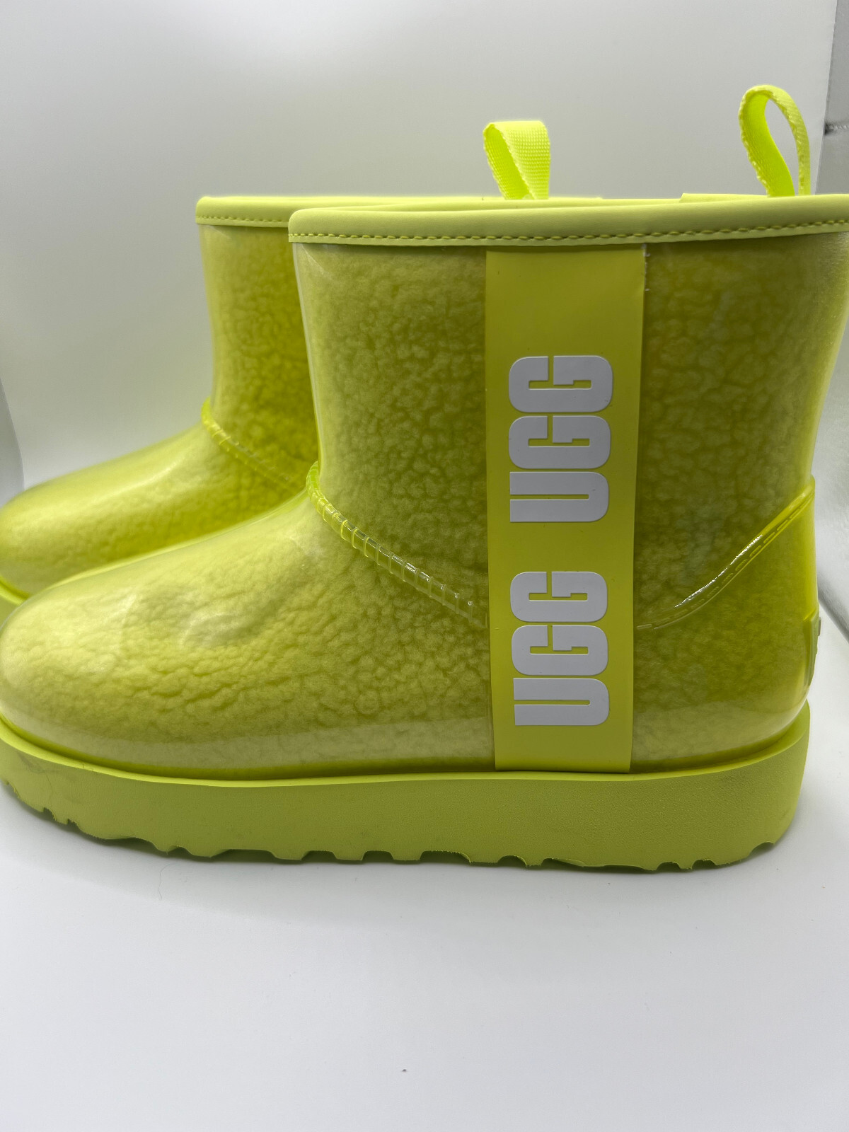 ¡NUEVO! UGG PLUSH - Mini botas clásicas transparentes para mujer - amarillo polen - talla 6