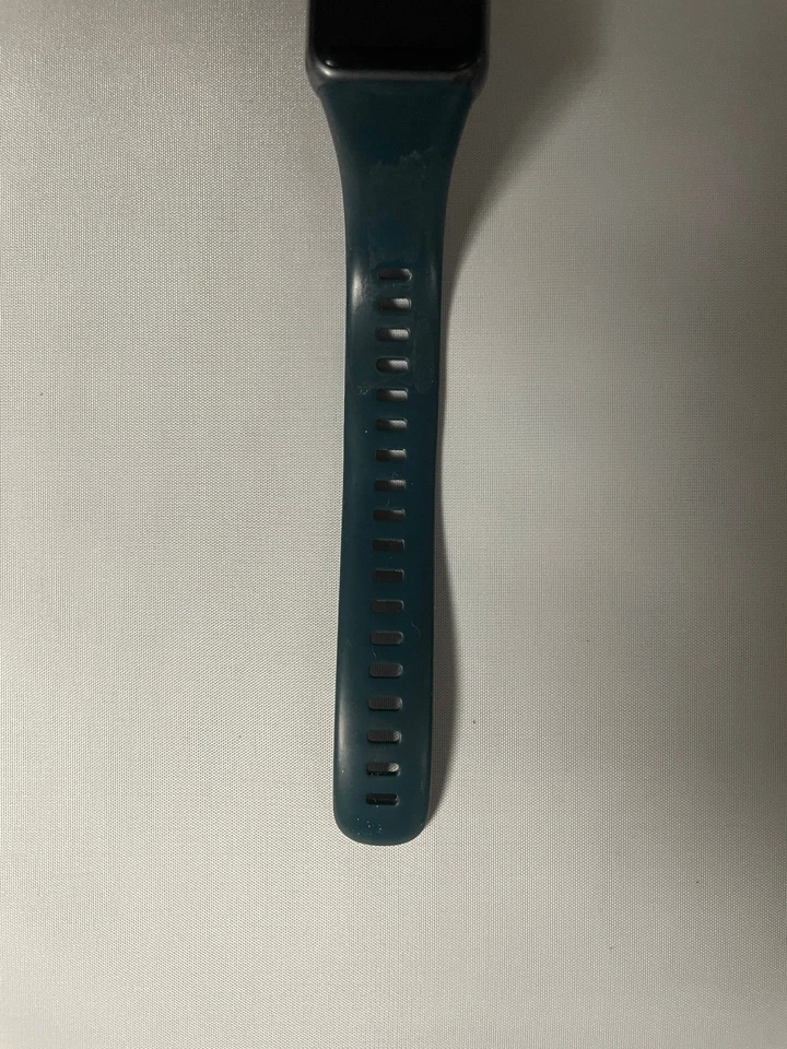 Huawei Band 6 Smart Watch - Forest Green - Well Worn, photo 2 of 5