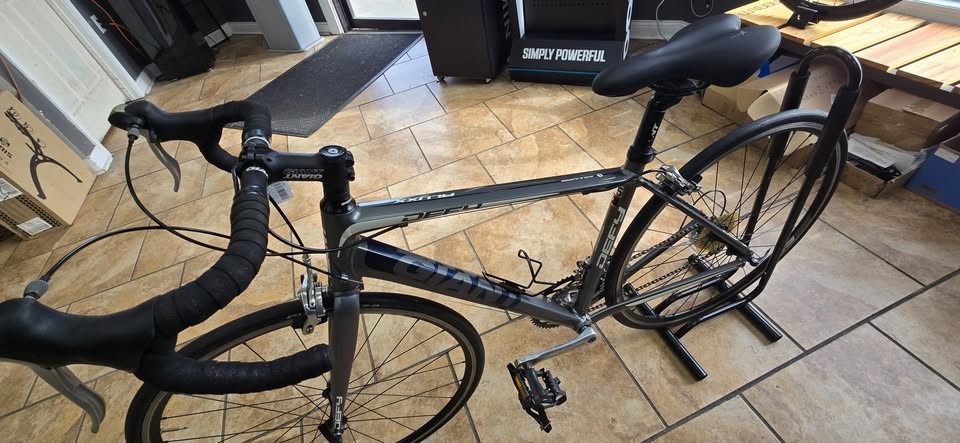 Giant Defy 5 Road Bike - Small | eBay Giant Defy 5 Road Bike - Small | eBay