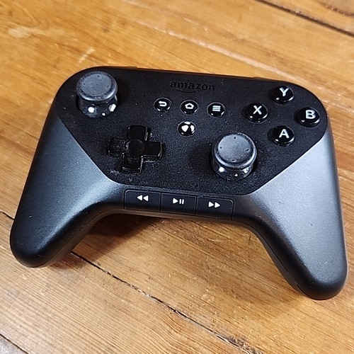 Amazon Fire TV Wireless Bluetooth Game Controller WR26UR Black - Picture 1 of 7