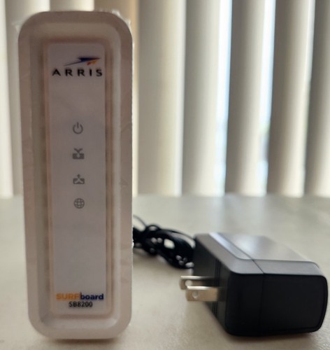 ARRIS SURFboard SB8200 DOCSIS 3.1 10 Gbps Cable Modem W/ Power Cord - Afbeelding 2 van 4
