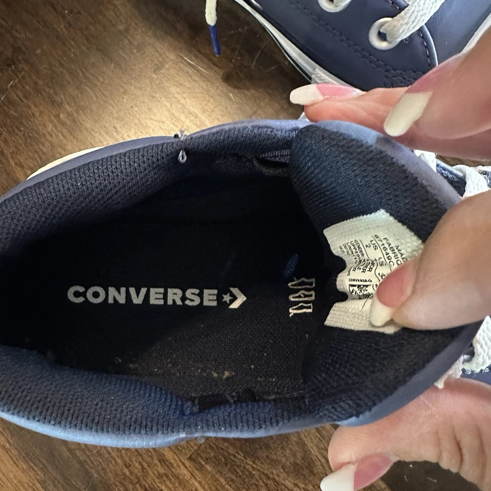 Camisetas altas Converse All Star jóvenes niños talla 2 Chuck Taylor cuero azul Axel Foto 4 de 4