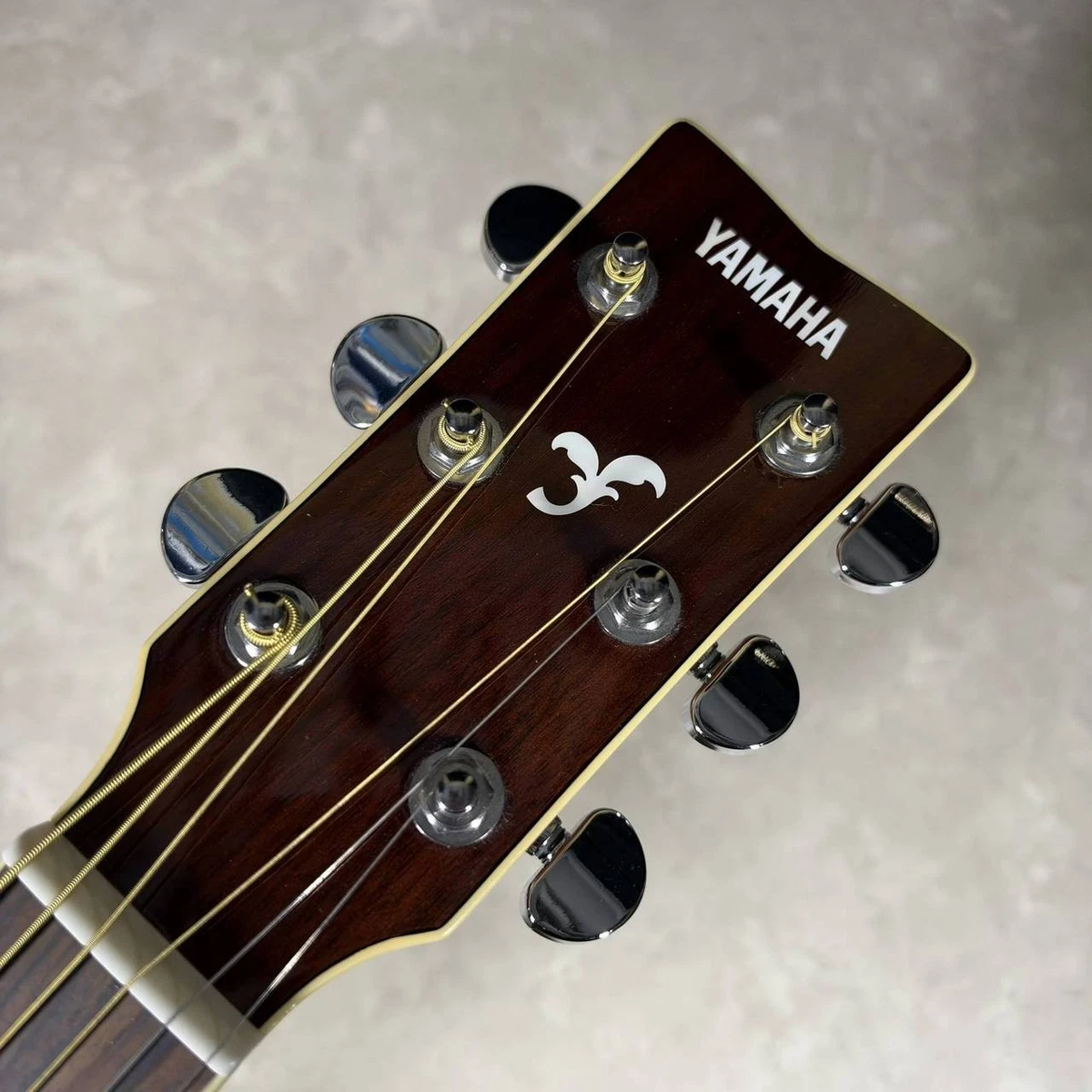 Guitarra Acústica Yamaha FS830 TBS Tobacco Brown Sunburst con Estuche Suave U...
