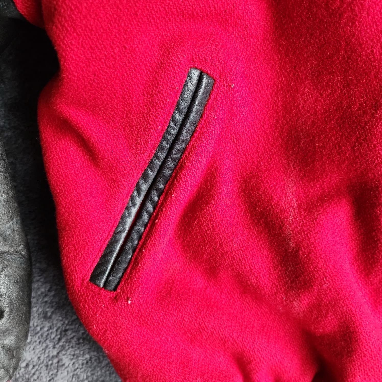 GAP Varsity Jacket Red Wool Black Leather Sleeves USA Made Vintage Size L Bomber image 5