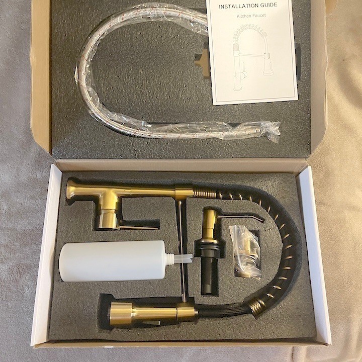 GIMILI Kitchen Faucet with Pull Down Sprayer and Soap Dispenser Brushed Gold NEW