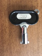 OEM PACHISLO SLOT MACHINE DOOR KEY # 093 for ...