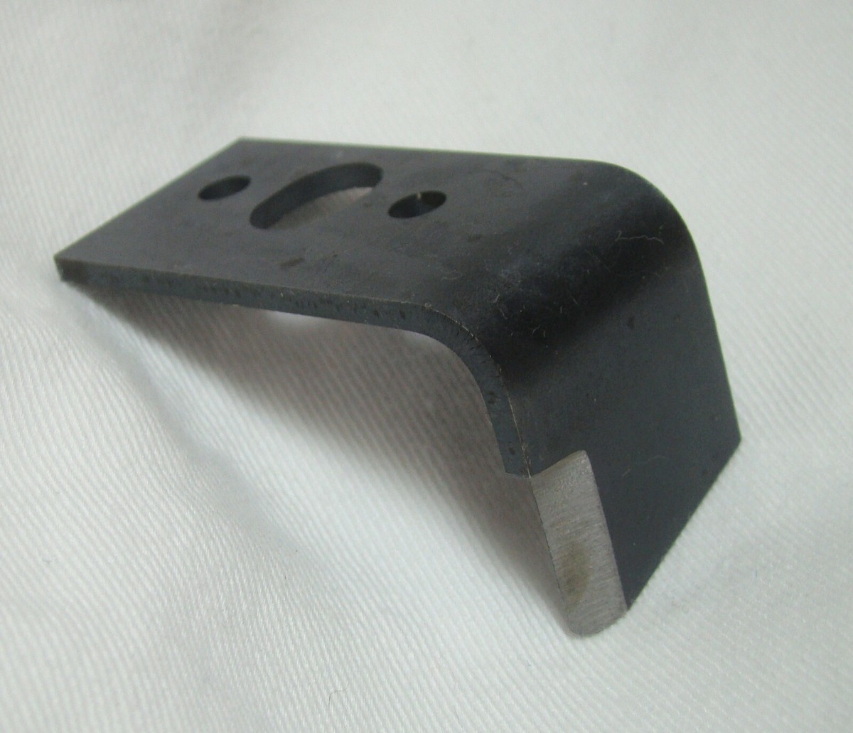 918748M1 Massey Ferguson Baler L-shape 50mm Twine Knotter Knife 