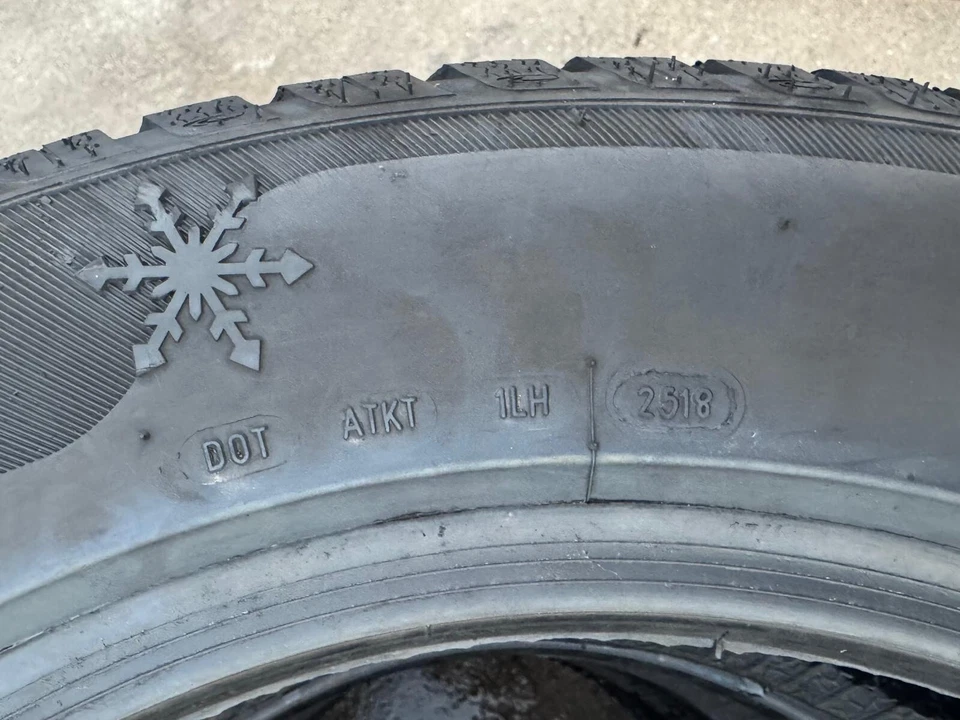 4 PNEUMATICI INVERNALI COOPER DISCOVERER WINTER 215/60R17 96H GOMME USATE - Bild 3 von 4